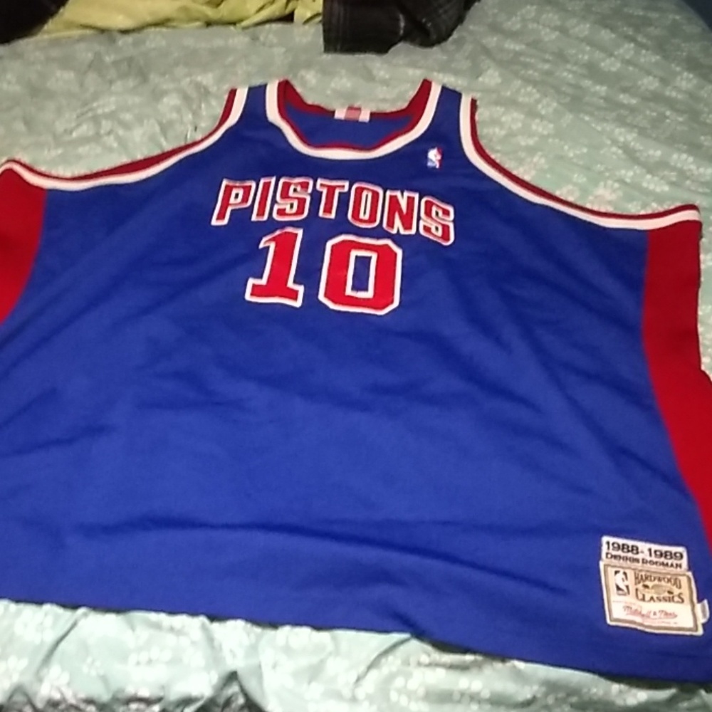 Mitchell and ness jersey